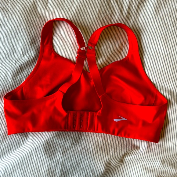 Brooks Convertible Sports Bra - Picture 4 of 9